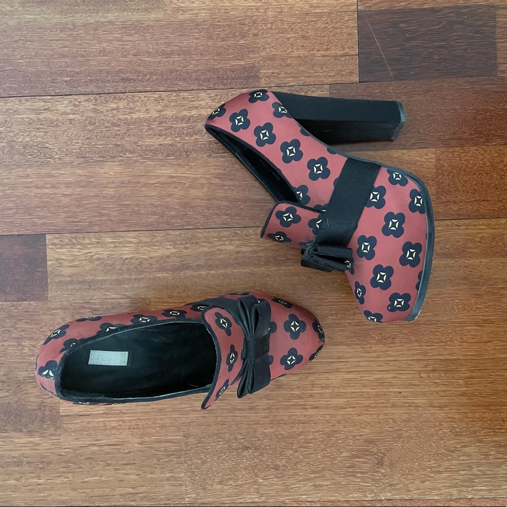 Urban Outfitters Pumps